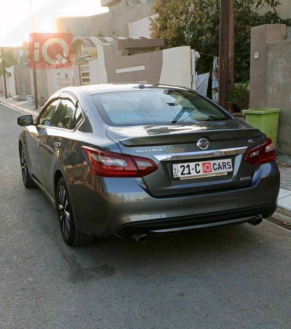 نيسان ألتيما